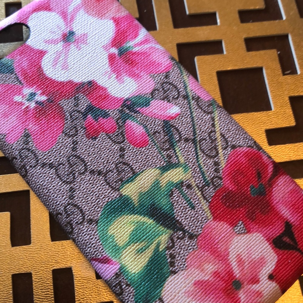 Gucci cell phone holder for iPhone 8plus